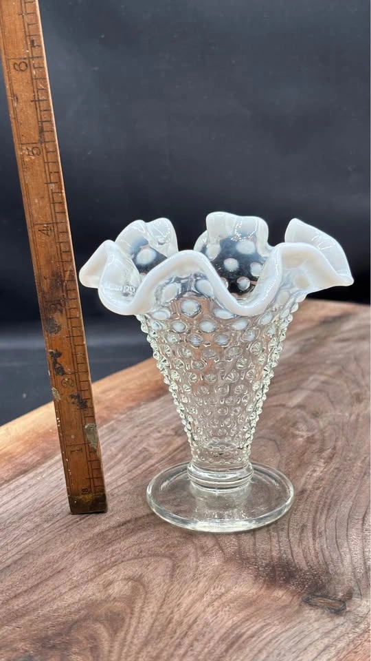Vintage Fenton French Opalescent Hobnail Ruffled Vase - photo 5
