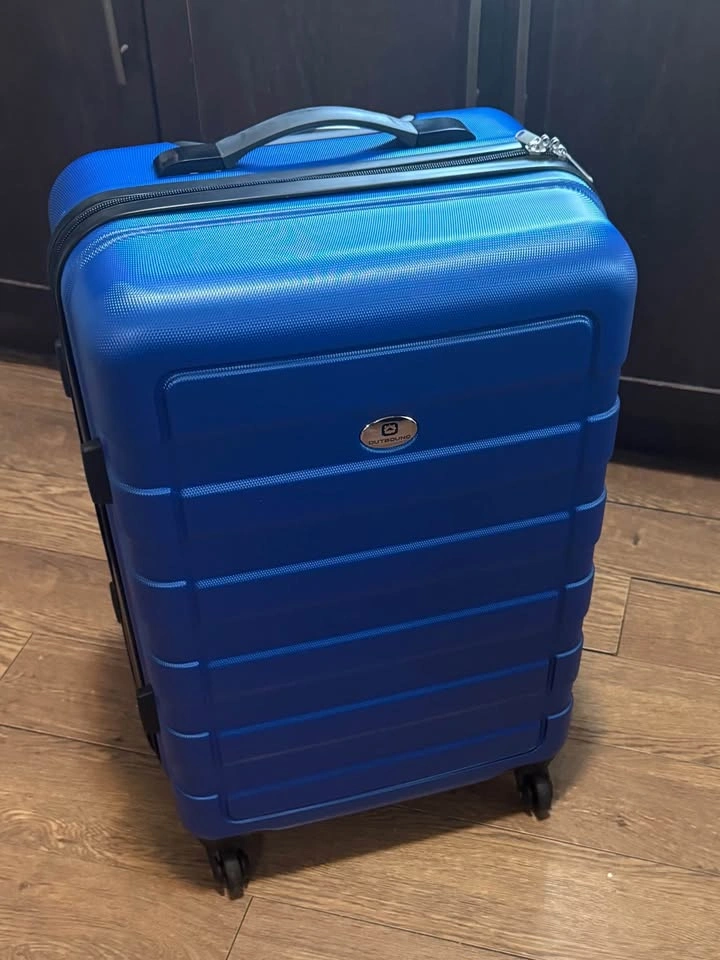 NEW hard-shell suitcases with 4 swivel wheels, 24” medium size - photo 3