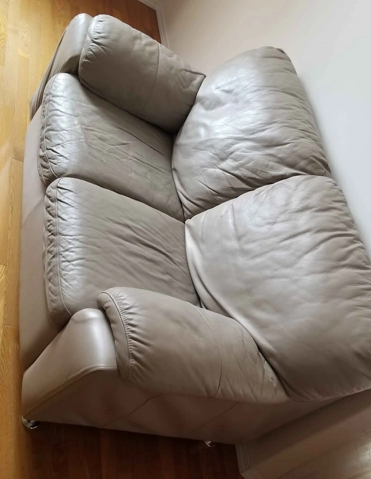 Used Leather Sofa and Loveseat Set - photo 5