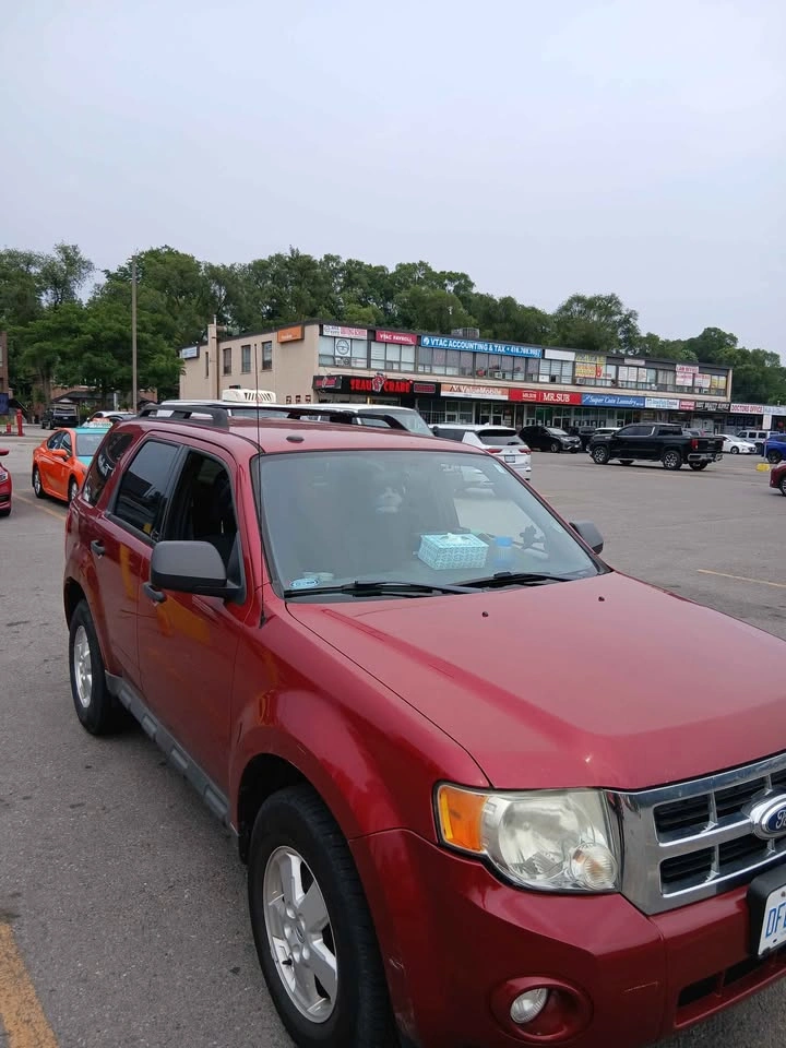Ford Escape XLT - photo 2