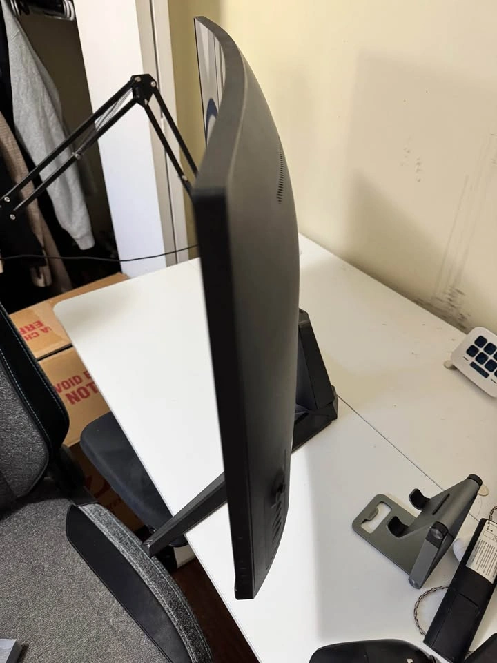 ASUS 27” Curved Gaming Monitor - photo 3