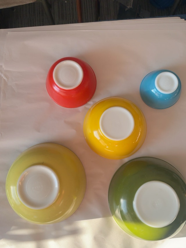 PYREX Mixing Bowls 5 set