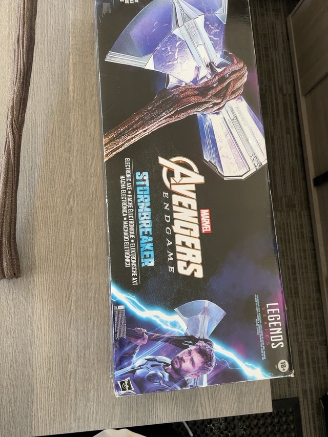 Hasbro Marvel Legends Stormbreaker Electronic Axe - photo 3