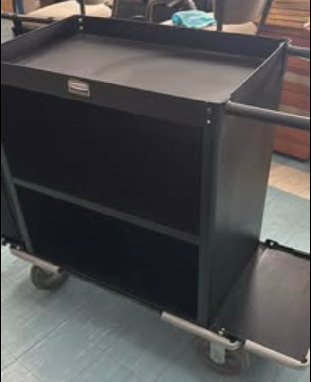Rubbermaid Housekeeping Cart