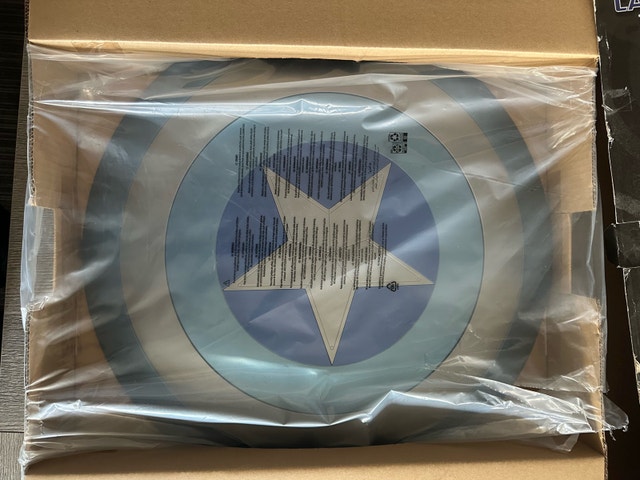 Hasbro Marvel Legends Captain America Stealth Shield - photo 2