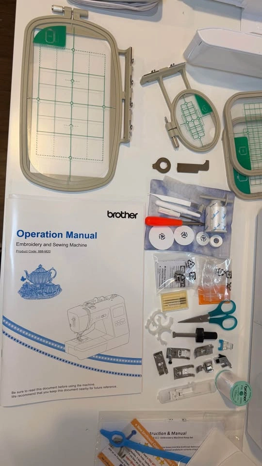 Brother SE600 Sewing & Embroidery Machine + Extras - photo 3