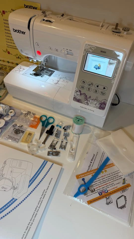 Brother SE600 Sewing & Embroidery Machine + Extras - photo 4