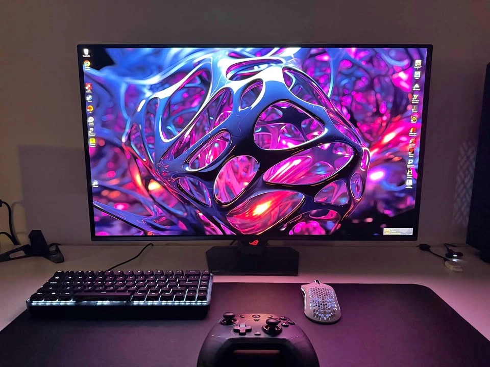 ROG Strix OLED XG32UCDS Monitor (4K, 32 Inch, 165hz, QD-OLED)