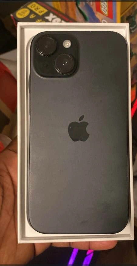 Apple iPhone 15 - photo 3