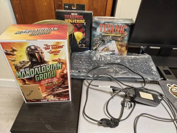 Huge Tech Clearance / Parts Lot – Monitor, Laptops, Phones - photo 3
