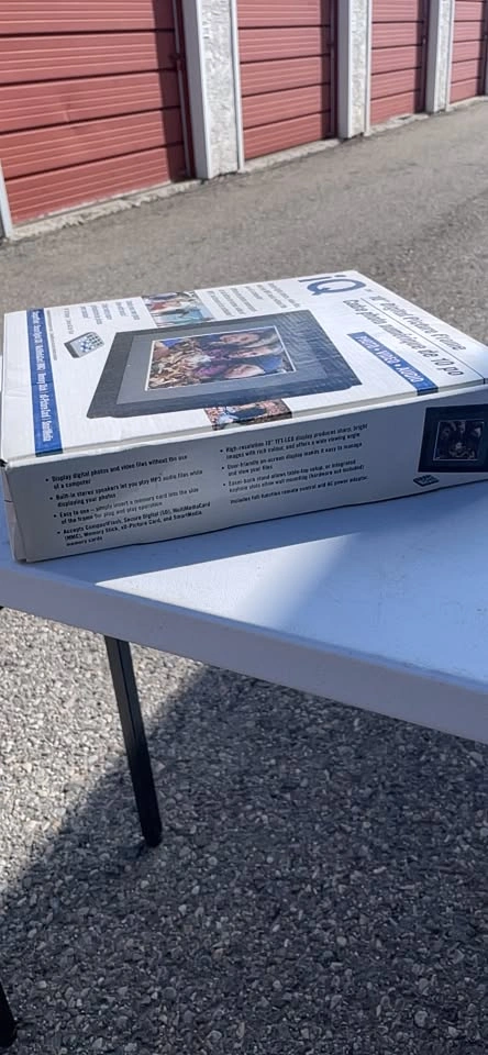 iQ 10" Digital Picture Frame - photo 3