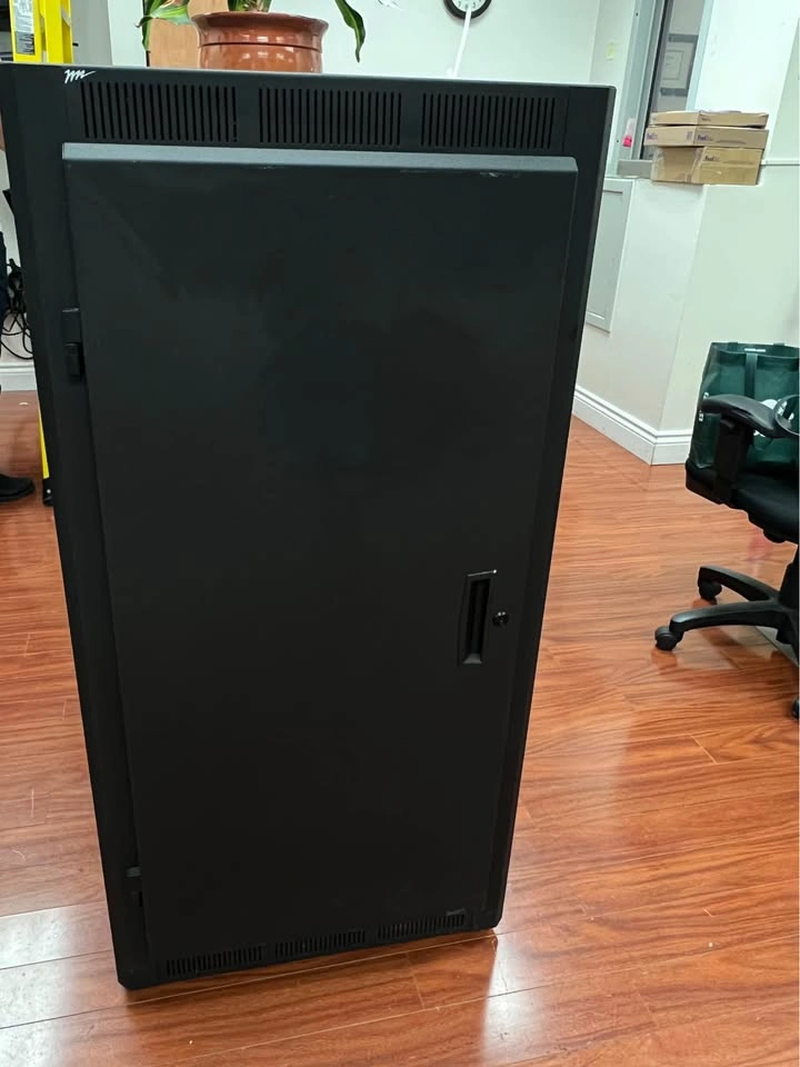 Durable black steel Middle Atlantic Server Server Rack Cabinet - photo 2