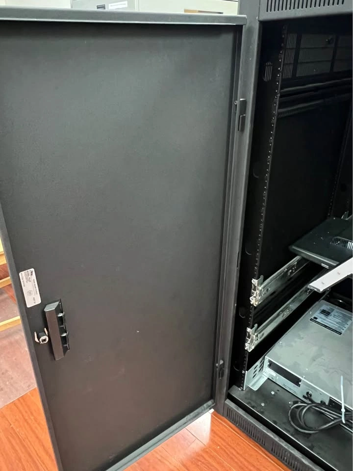 Durable black steel Middle Atlantic Server Server Rack Cabinet - photo 4