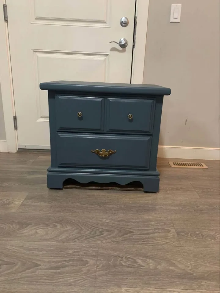 Side table thumbnail