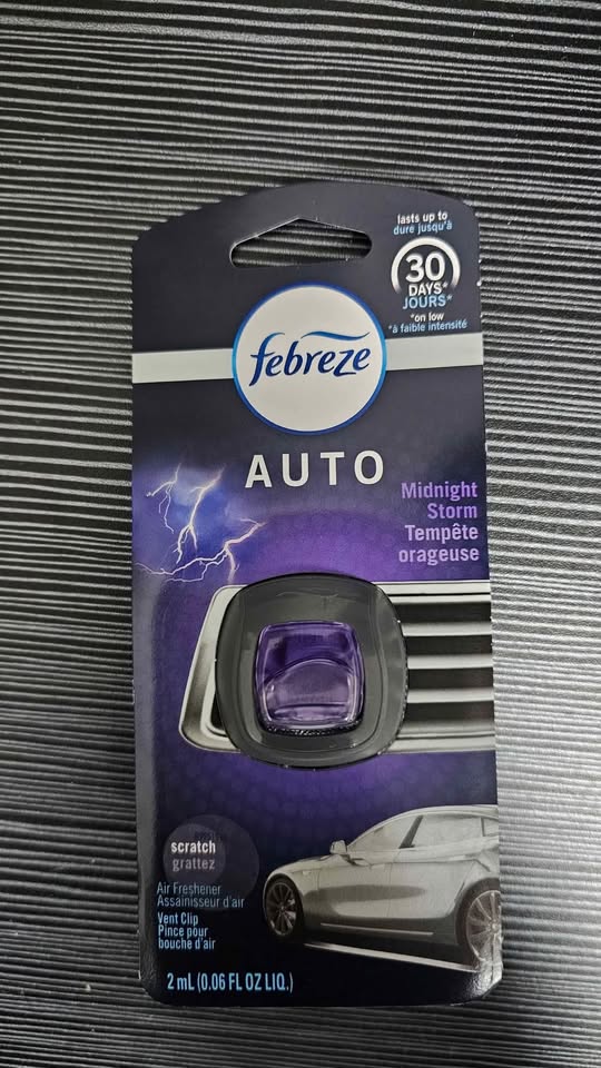 Febreze Auto Fragrance - 4 Pieces - Actual $19.96, Take for $10 - photo 3