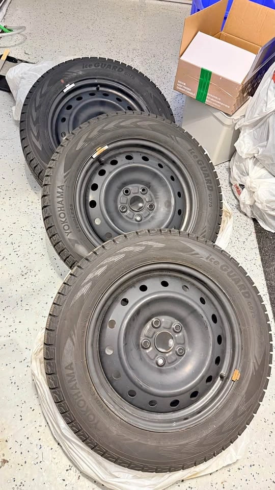 Yokohama Ice Guard G075 R17” winter tire + rims