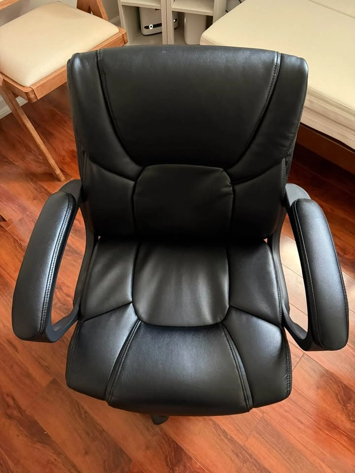Staples Bonded Leather Task Chair – Black - photo 3