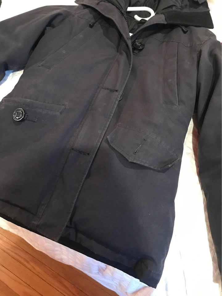 Woman’s Canada Goose Jacket - photo 3