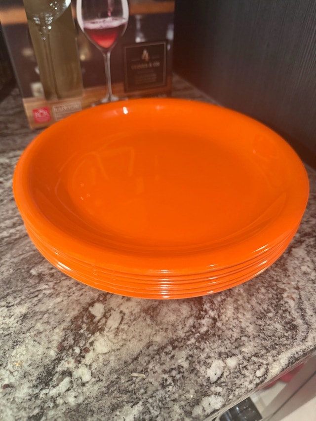 Orange Plastic Dinner Plates – Set of 6, Reusable Dinnerware - photo 2