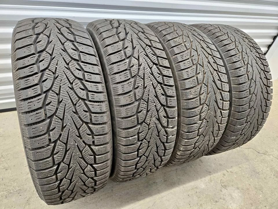 235/65/16C Winter Tire Set