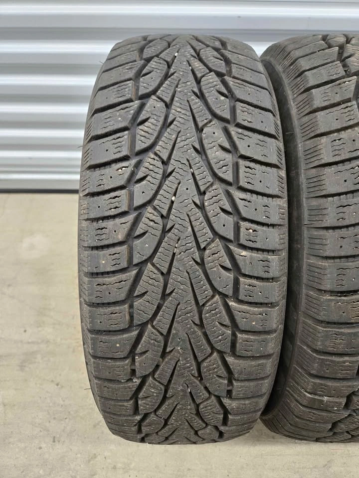 235/65/16C Winter Tire Set - photo 2