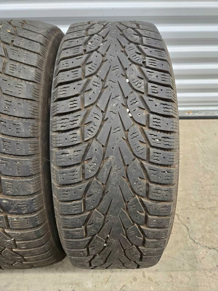 235/65/16C Winter Tire Set - photo 5