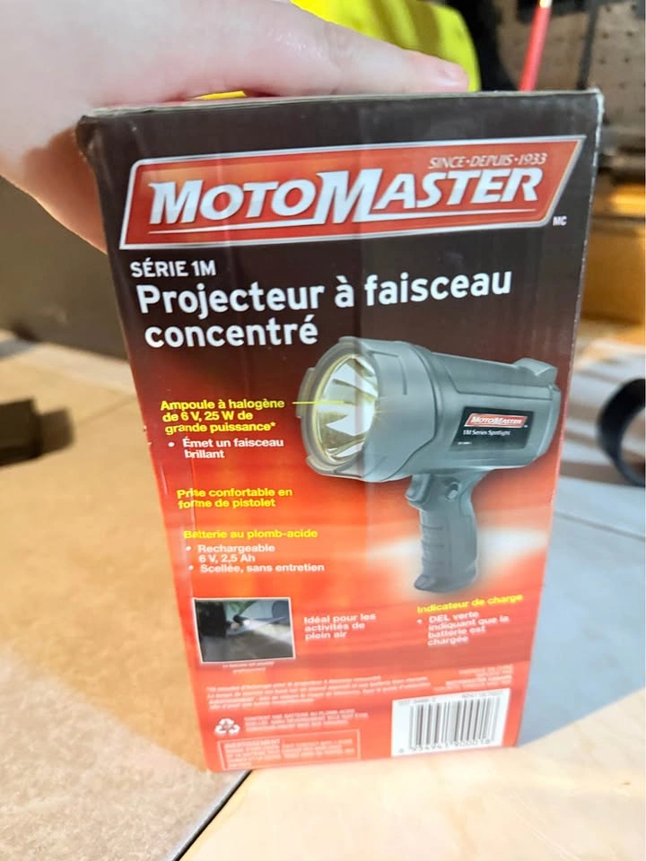 MotoMaster 1M Series Spotlight - photo 3