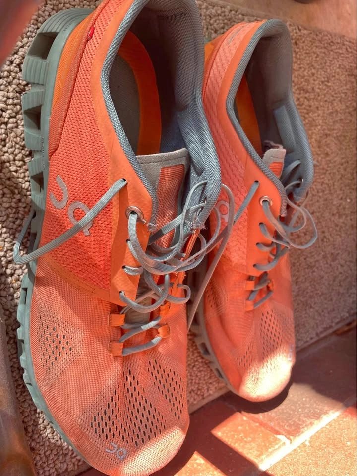 On Cloud X Running Shoes