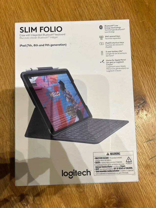 Logitech Slim Folio