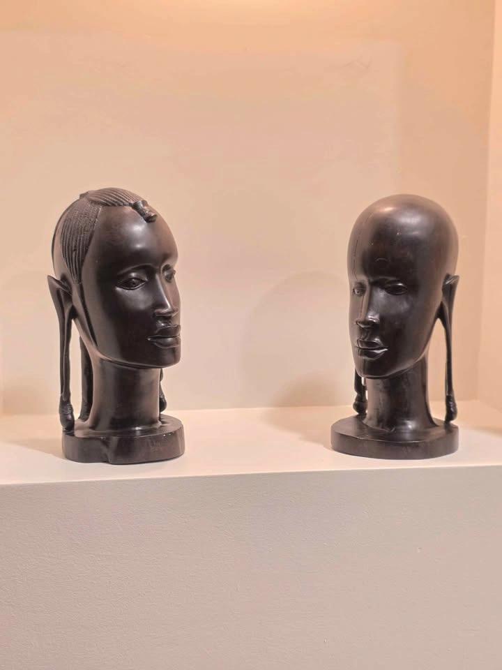Vintage Hand-Carved African [Tanzanian] Ebony Wood Busts - Pair - photo 4