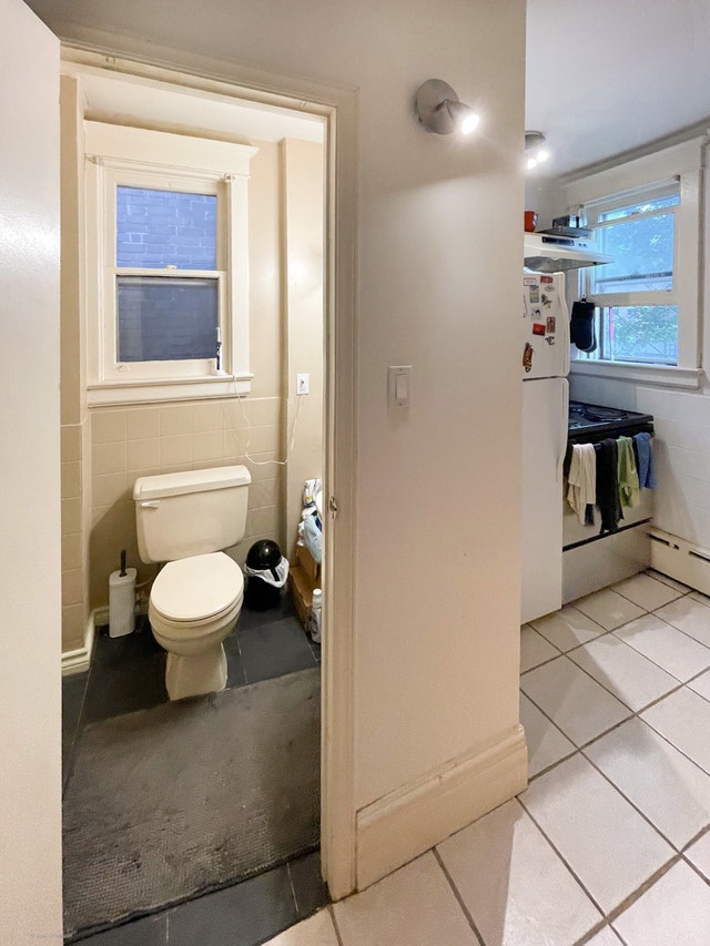 Large, light filled room in central shared apartment - photo 5