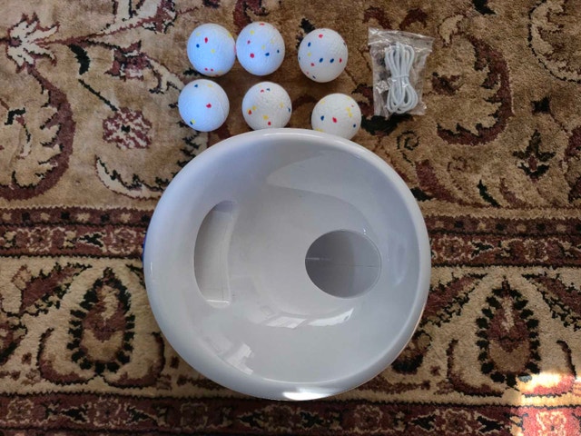 Brand New Upgraded Automatic Dog Ball Launcher - photo 2