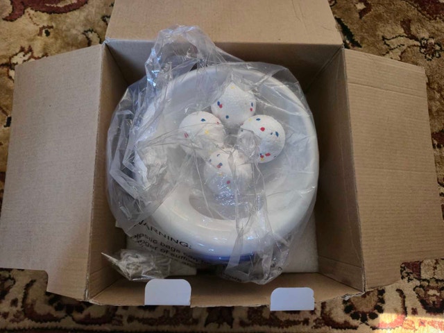Brand New Upgraded Automatic Dog Ball Launcher - photo 4