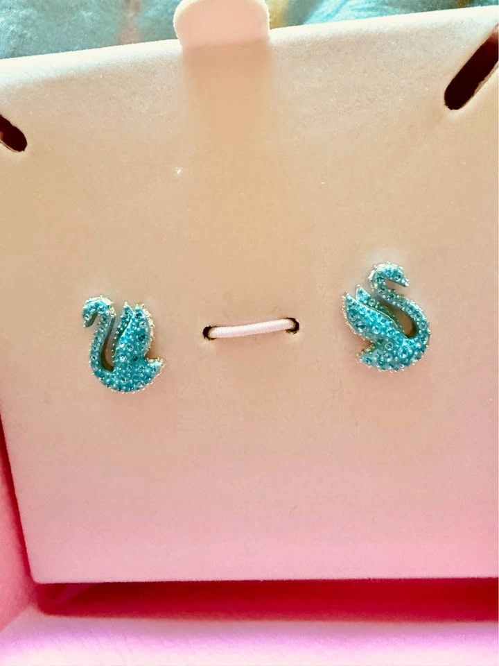 Swarovski Swan Earings - photo 3