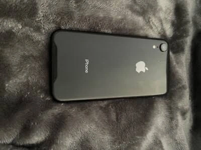 iPhone XR 64gb 9.5/10 condition -84% battery health - photo 2