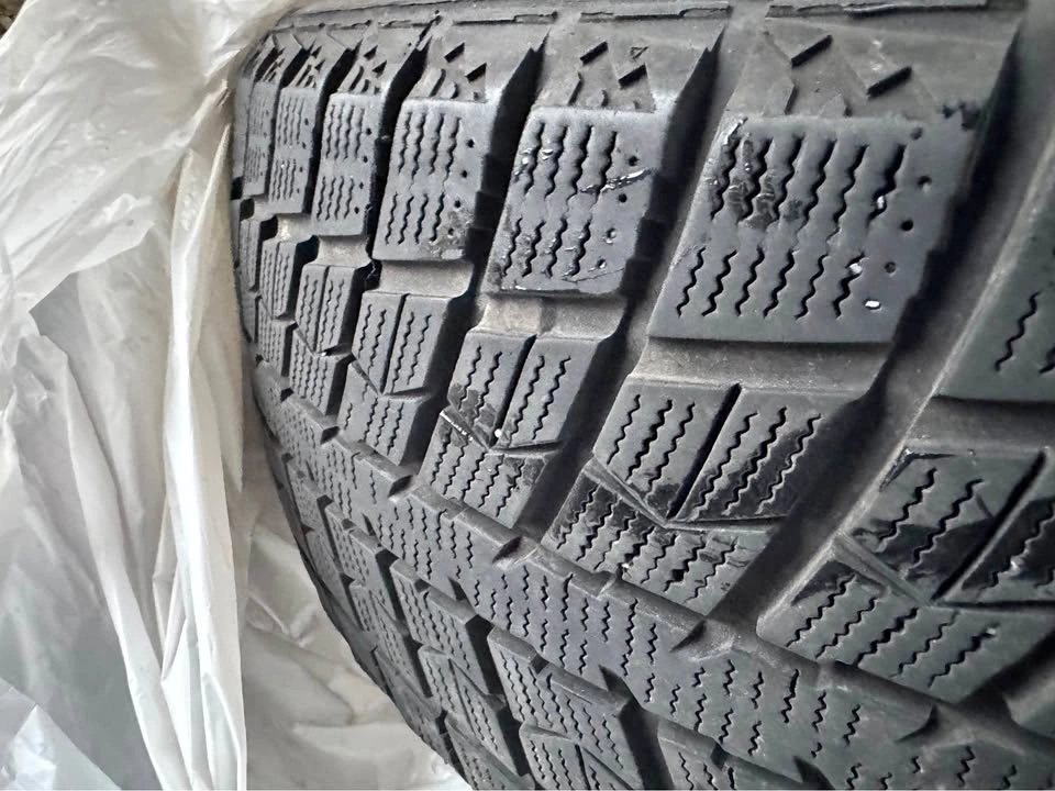 Pair of 225/50R17 Winter Tires Green-Max Great Tread 90$