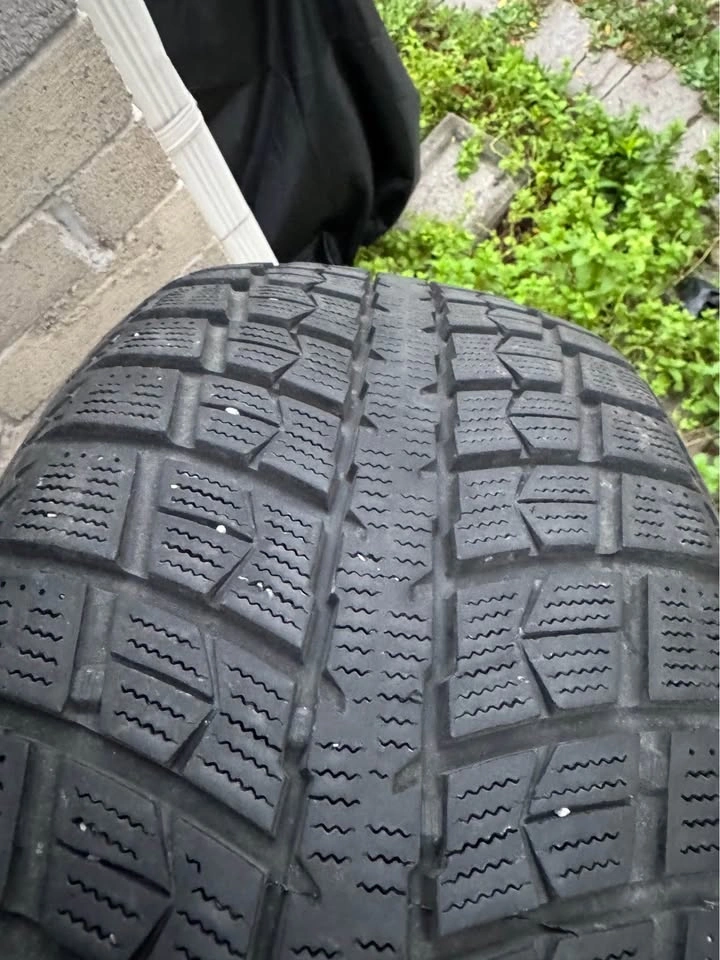 Pair of 225/50R17 Winter Tires Green-Max Great Tread 90$ - photo 3