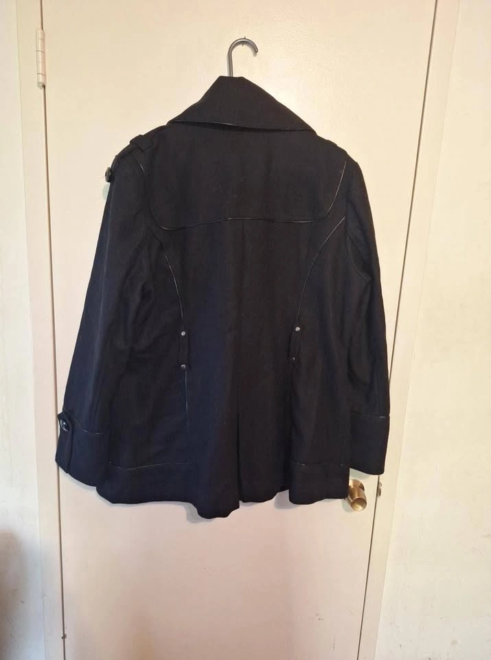 Attitude Women's Black Wool Blend Coat – XL – Worn Once - photo 3