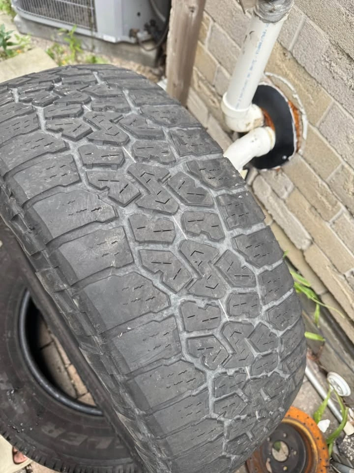 275/60R20 Used Tires (Pair / Set of 2) - photo 2
