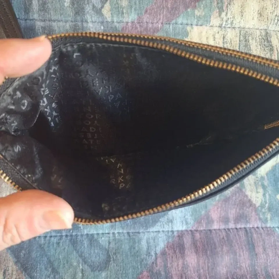 Kate Spade New York Wristlet – Black Nylon (Gold Hardware) - photo 3
