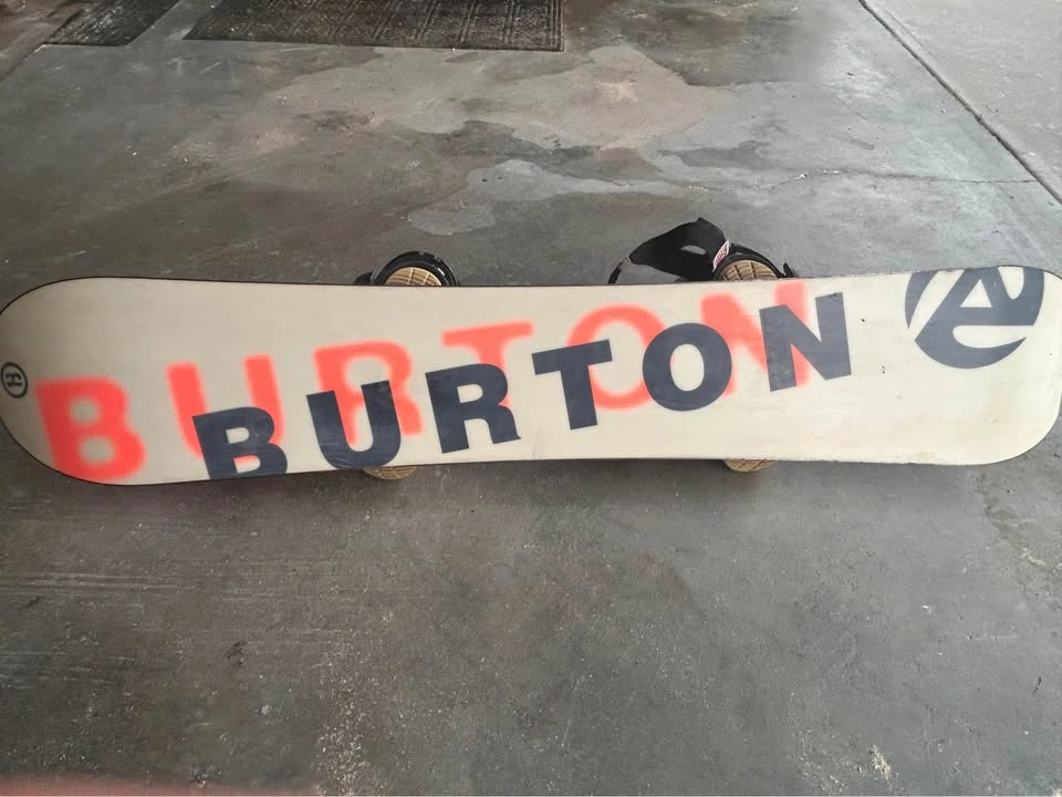 Vintage Burton Snowboard w/ Bindings - photo 3