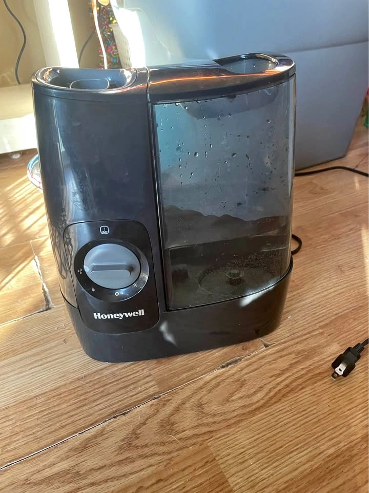 Honeywell Filter-Free Warm Mist Humidifier (HWM705B/HWM845)