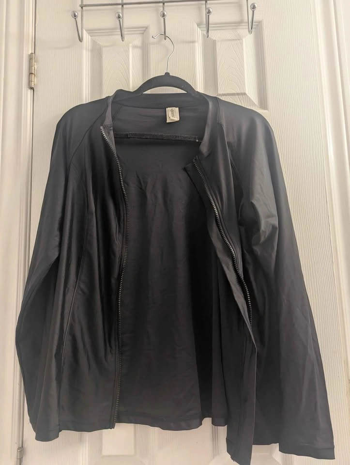 Artesands Black Swim Cover-Up Zip Jacket – CAN 16+ - photo 2