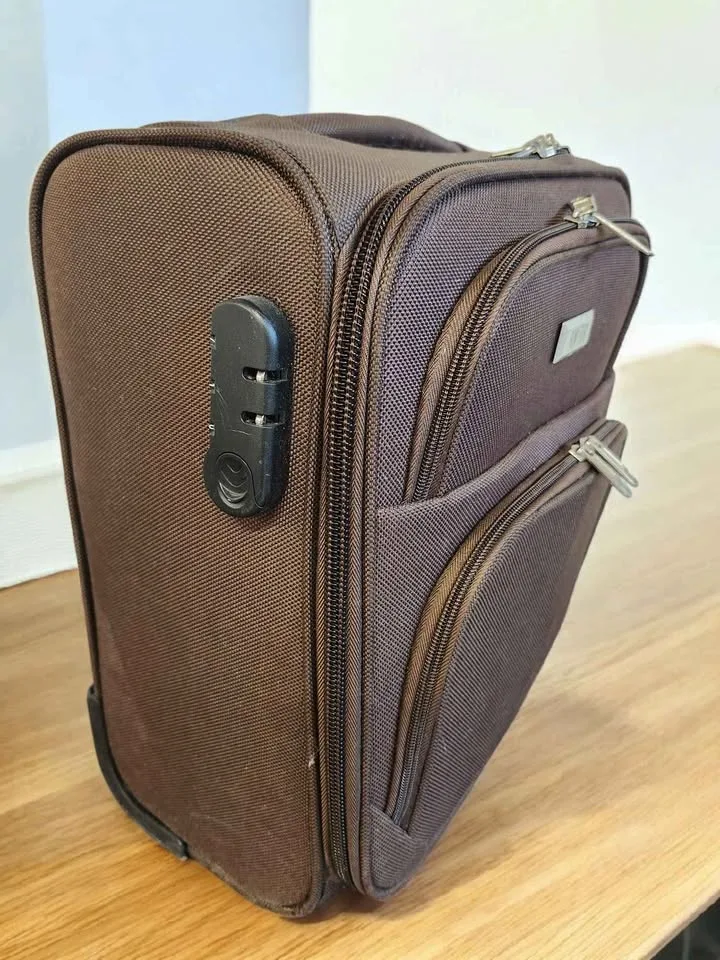 Wheeled Underseat Carry-on Bag 40x30x20cm image indicator(3)