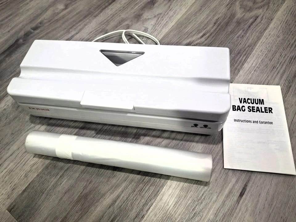 Rossi Vacuum Bag Sealer H-8830 – With Bag Rolls, Manual & Box - photo 4