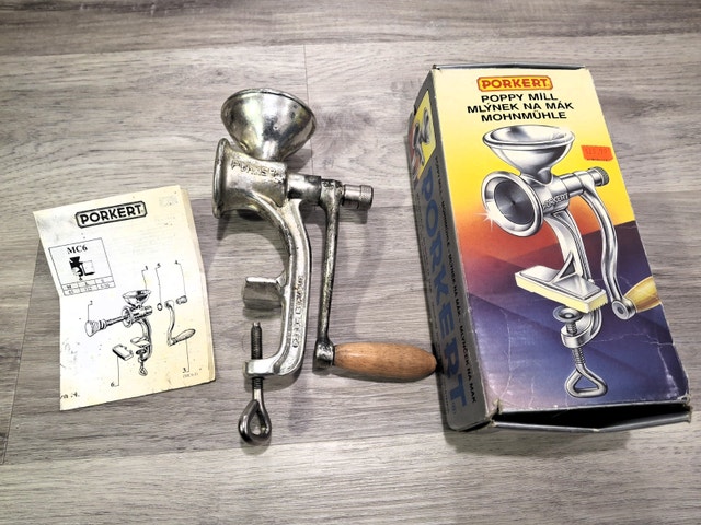 Porkert Poppy Seed Grinder MC6 – Czech Poppy Mill with Box