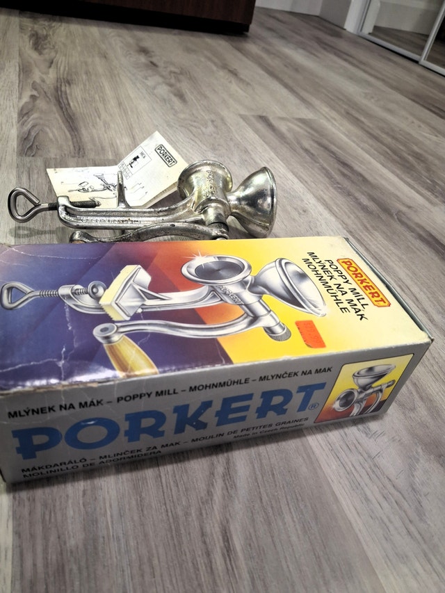 Porkert Poppy Seed Grinder MC6 – Czech Poppy Mill with Box - photo 2