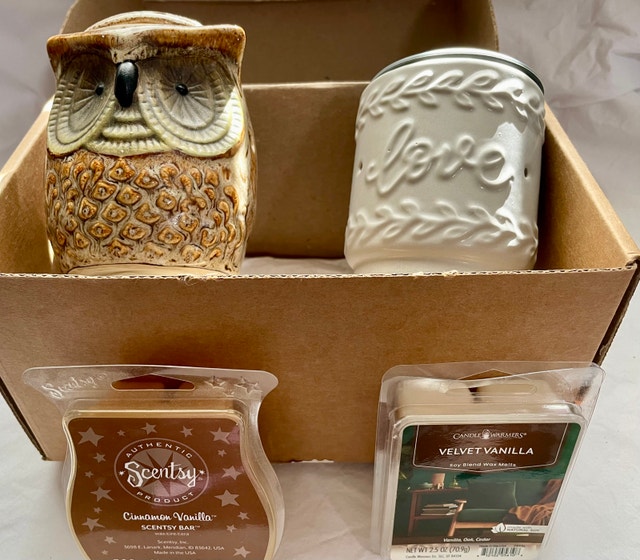 Scentsy and Candle Warmers Bundle