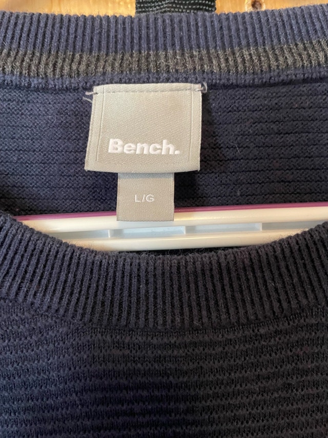 Bench NWOT Large Navy Ribbed Sweater - Like New - photo 3