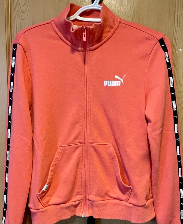 PUMA Medium Logo Tape Full-Zip Sweater - Like New